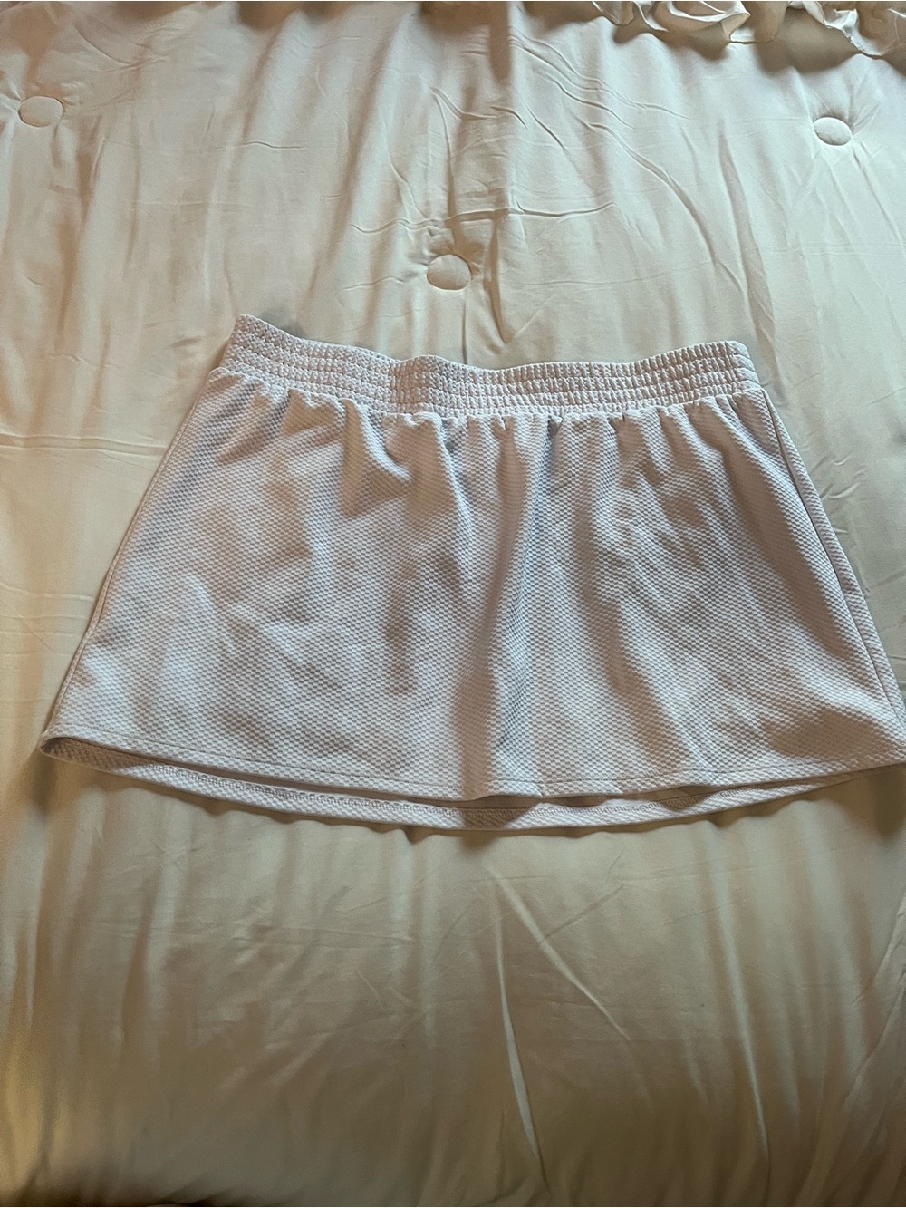 White Textured Athletic Skirt with Elastic Waist